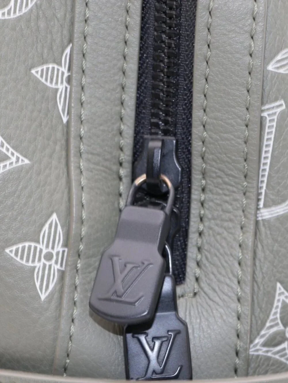 Louis Vuitton Discovery Backpack PM Monogram Shadow Leather M12463 - Gray